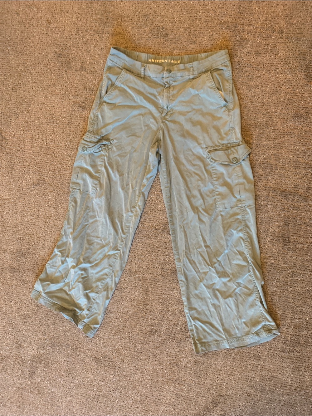 American Eagle Outfitters Light Olive Cargo Capris